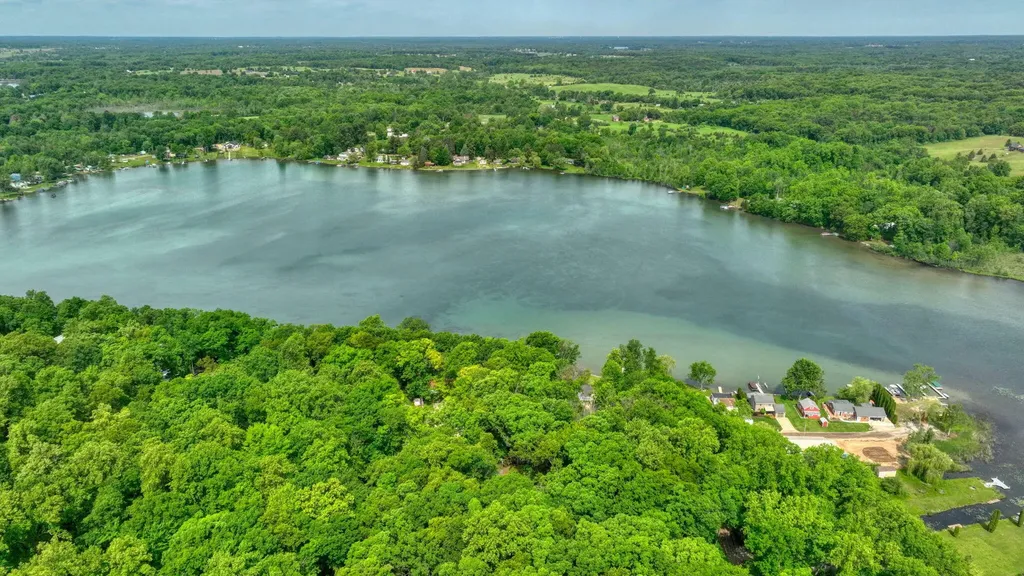 2114 Timber Lane Norvell Township MI 49230