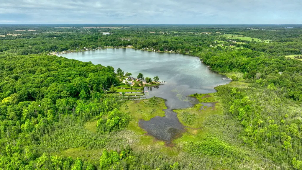 2114 Timber Lane Norvell Township MI 49230