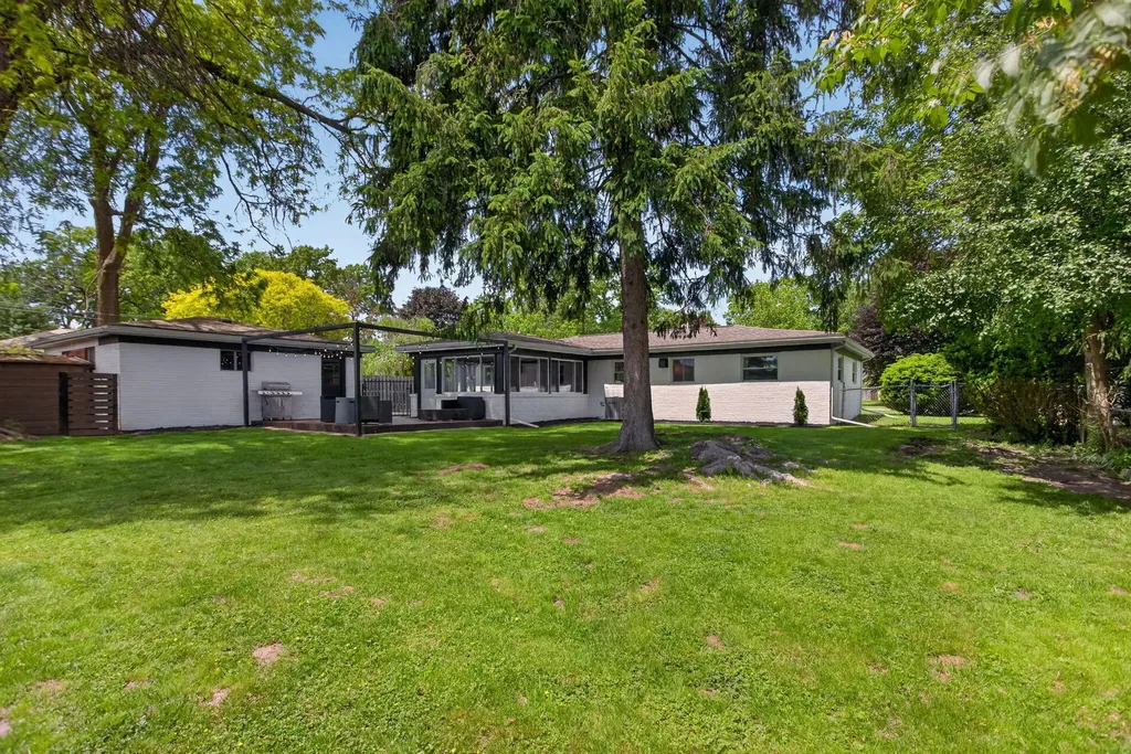 1525 Larrys Drive Summit Township MI 49203