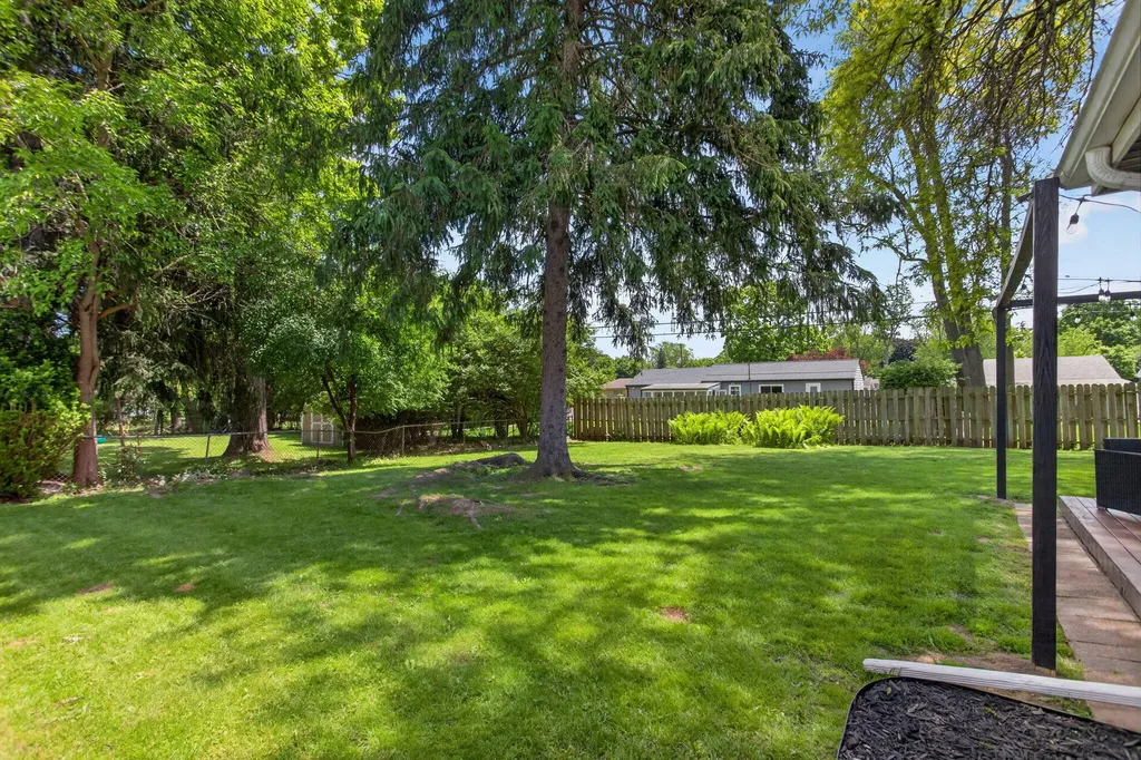 1525 Larrys Drive Summit Township MI 49203