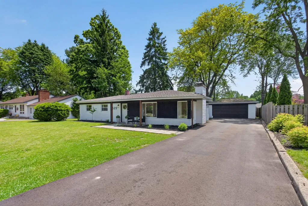 1525 Larrys Drive Summit Township MI 49203