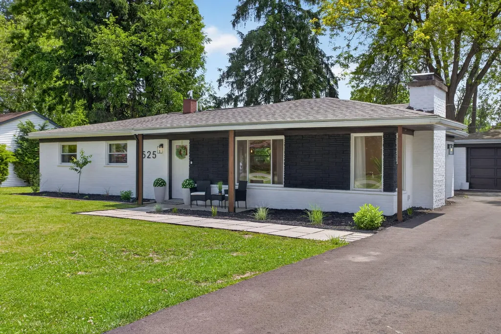 1525 Larrys Drive Summit Township MI 49203