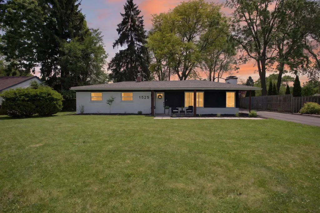 1525 Larrys Drive Summit Township MI 49203