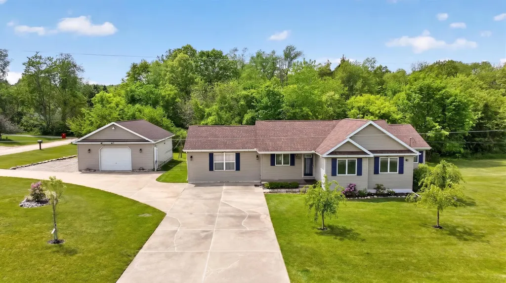 10740 Montview Drive Somerset Township MI 49249
