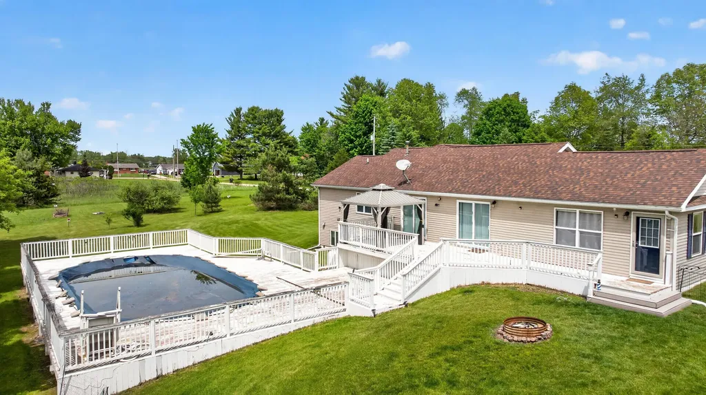10740 Montview Drive Somerset Township MI 49249