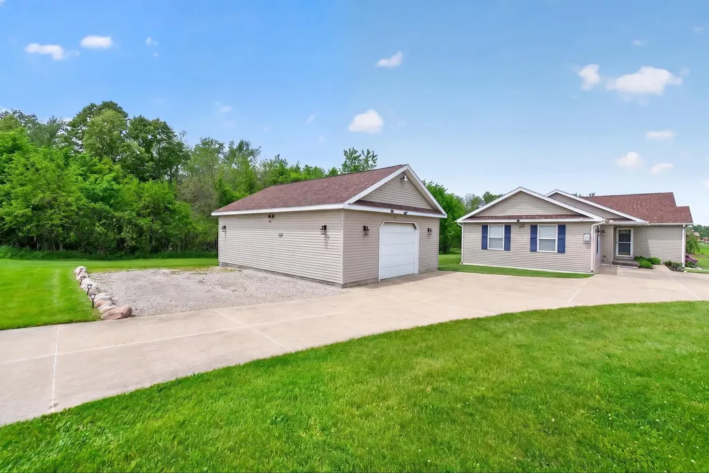 10740 Montview Drive Somerset Township MI 49249