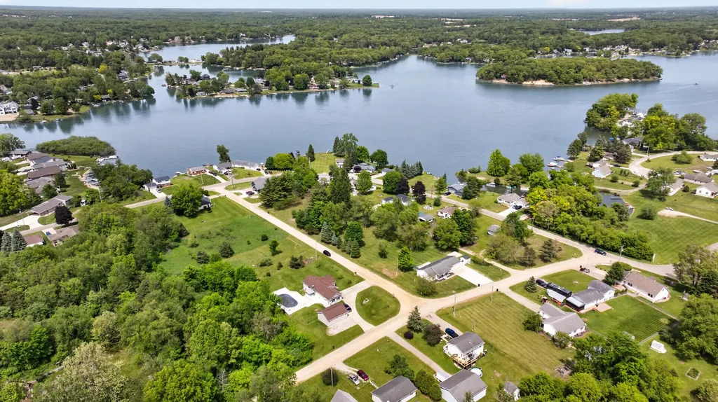 10740 Montview Drive Somerset Township MI 49249