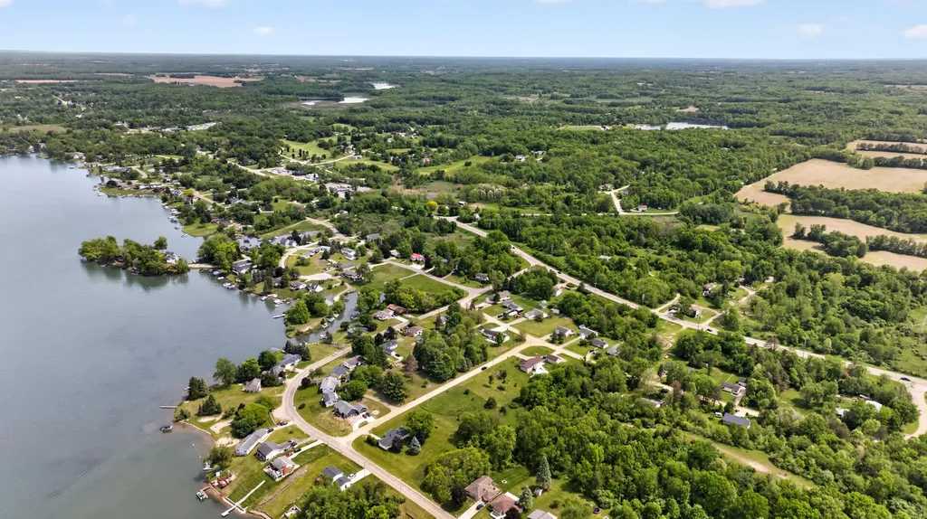 10740 Montview Drive Somerset Township MI 49249