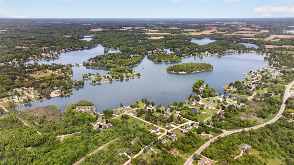 10740 Montview Drive Somerset Township MI 49249