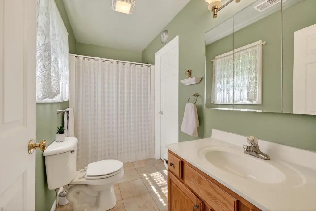 2073 Elwood Boulevard Spring Arbor Township MI 49283