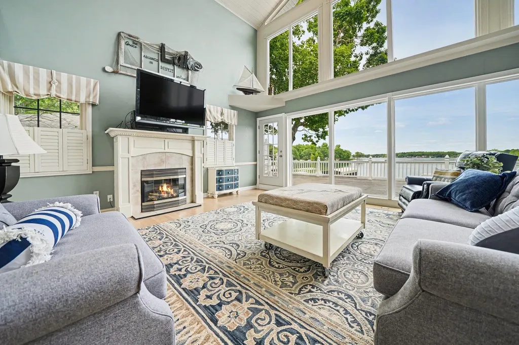 19722 Crescent Beach Road Lockport Township MI 49093
