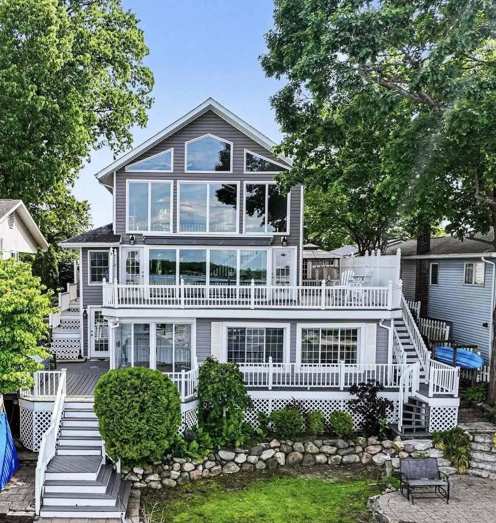 19722 Crescent Beach Road Lockport Township MI 49093
