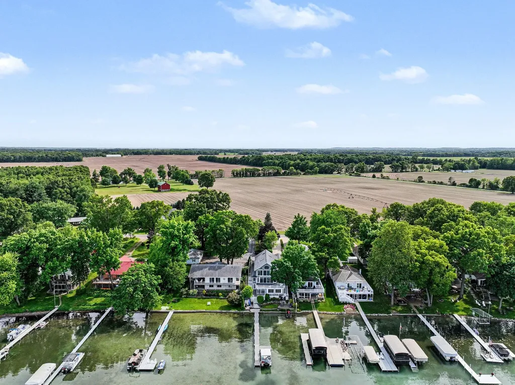 19722 Crescent Beach Road Lockport Township MI 49093