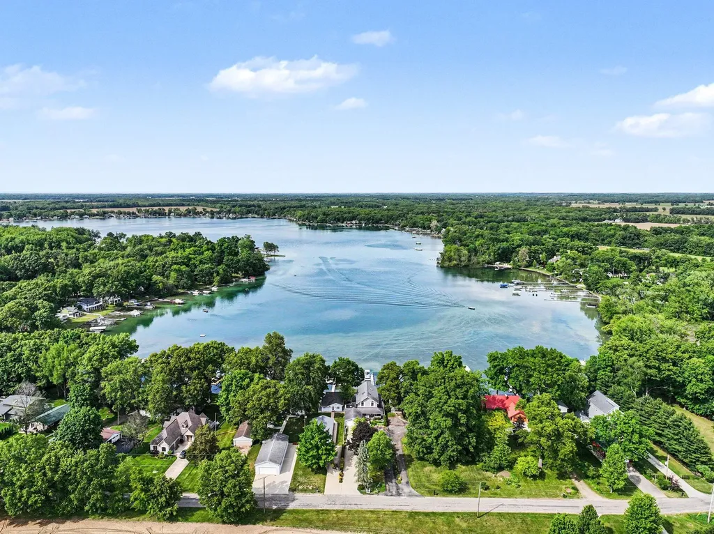 19722 Crescent Beach Road Lockport Township MI 49093
