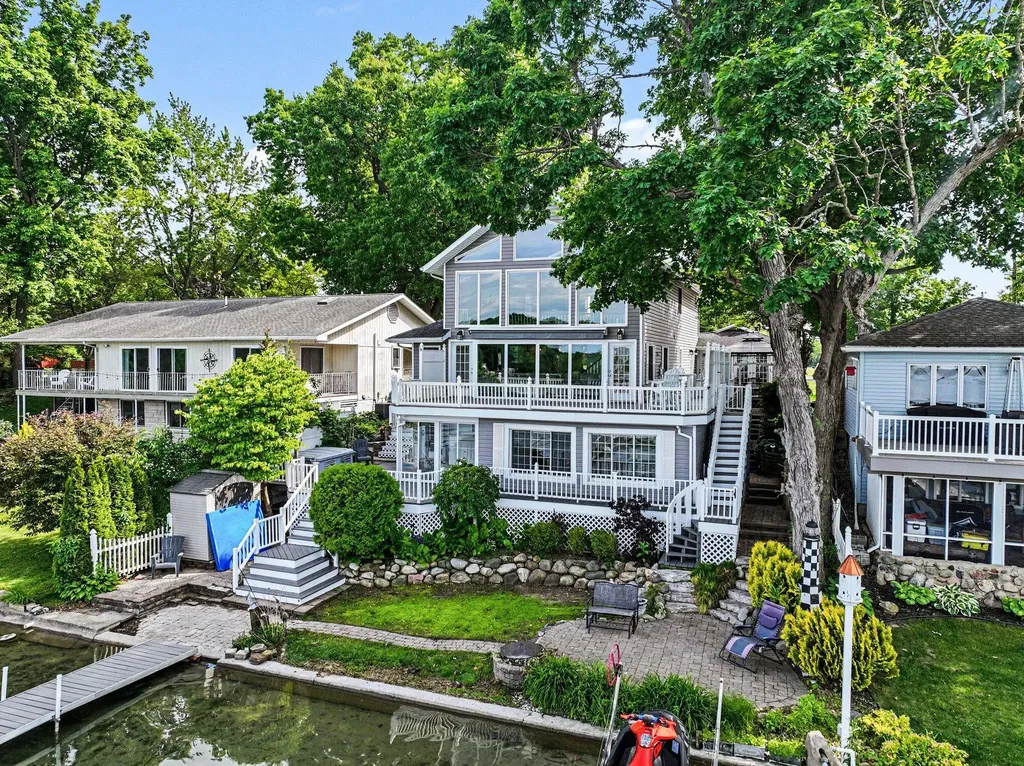19722 Crescent Beach Road Lockport Township MI 49093
