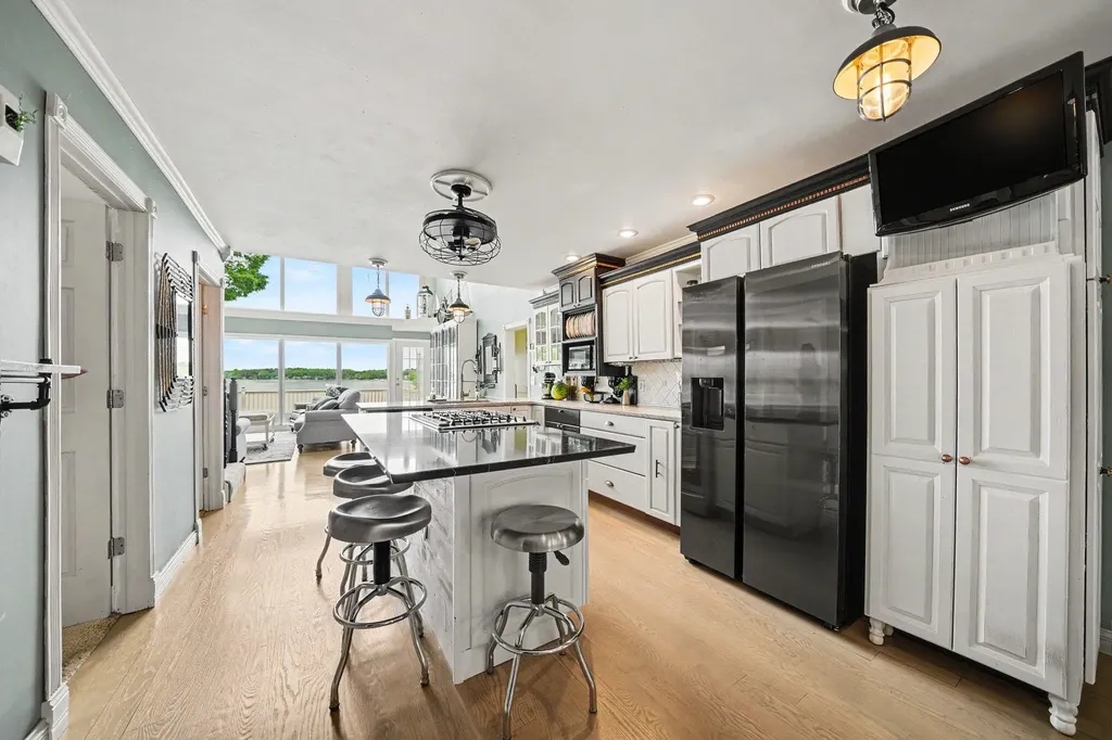 19722 Crescent Beach Road Lockport Township MI 49093