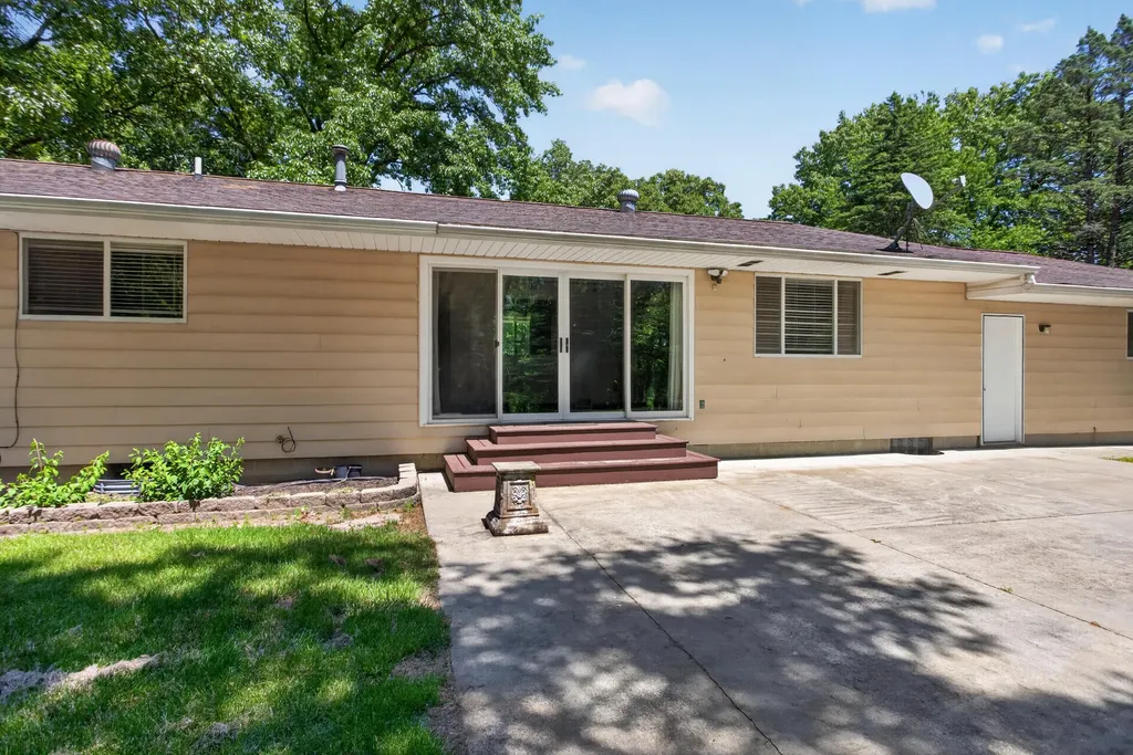782 Bellflower Drive Columbia Township MI 49230