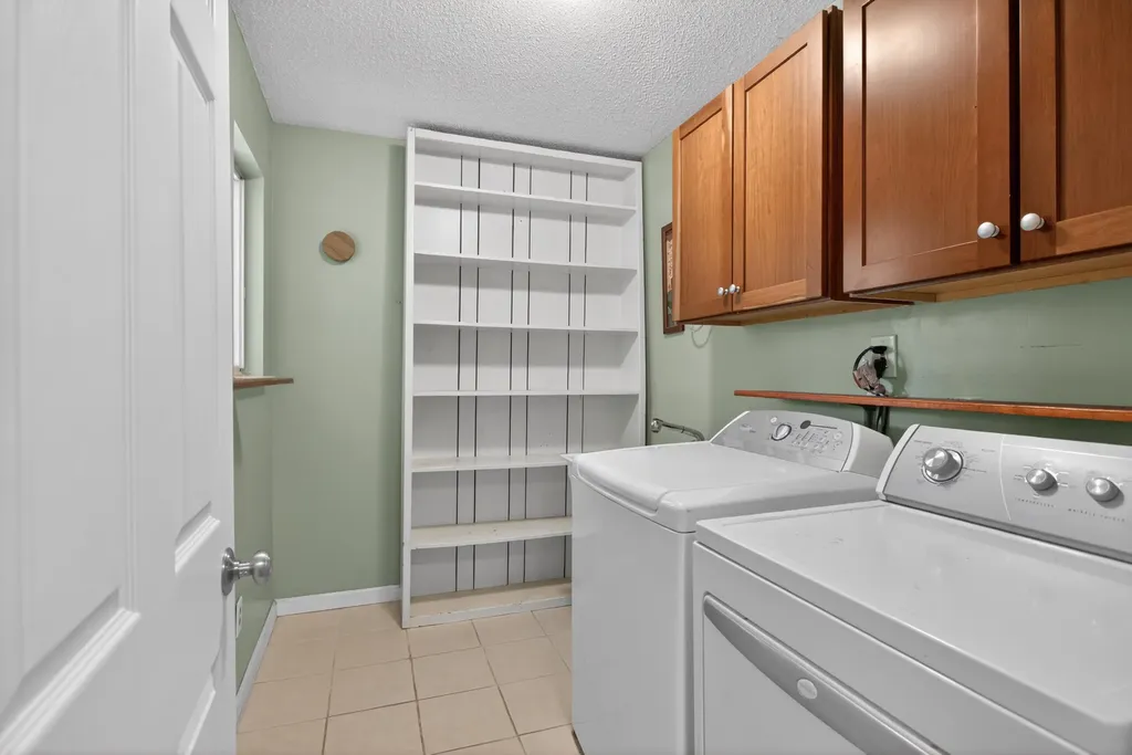 782 Bellflower Drive Columbia Township MI 49230