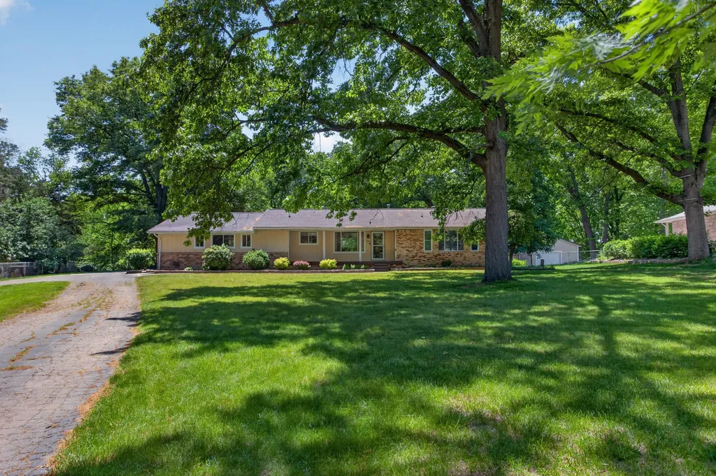 782 Bellflower Drive Columbia Township MI 49230