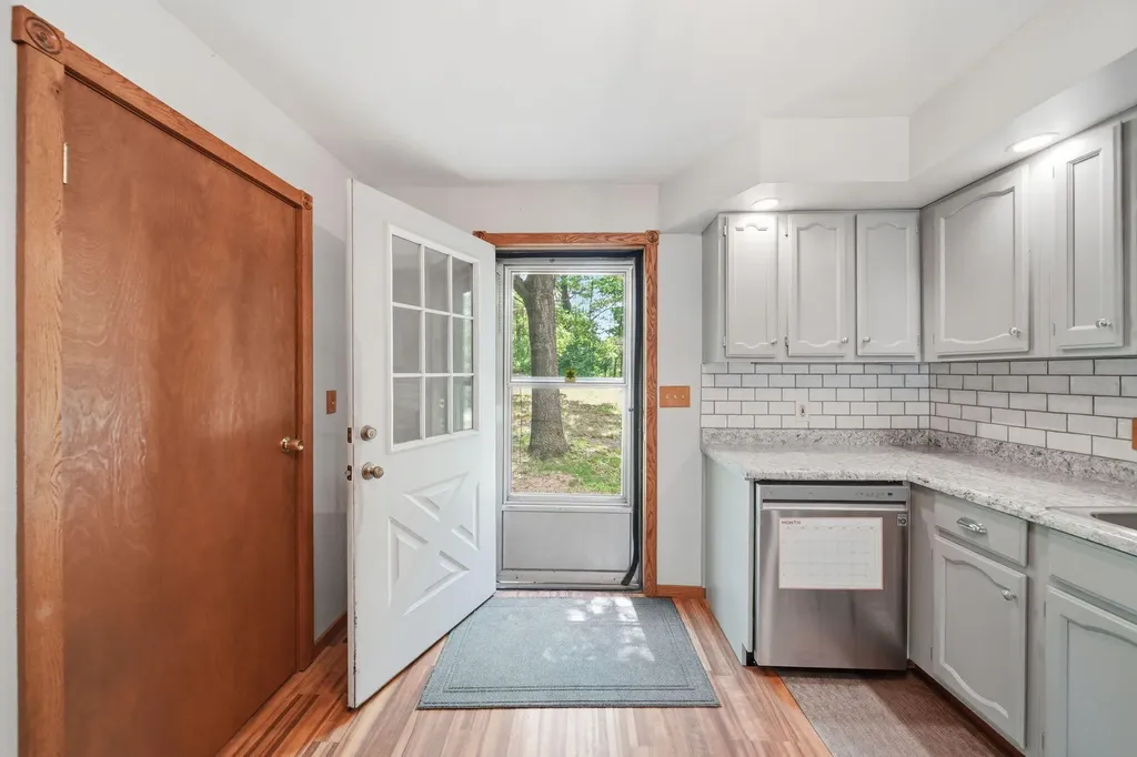 7925 Seymour Road Leoni Township MI 49240