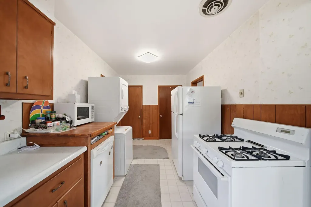 225 Center Court Napoleon Township MI 49201