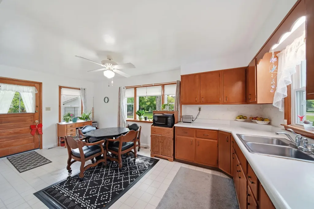 225 Center Court Napoleon Township MI 49201