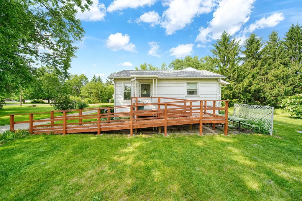 225 Center Court Napoleon Township MI 49201