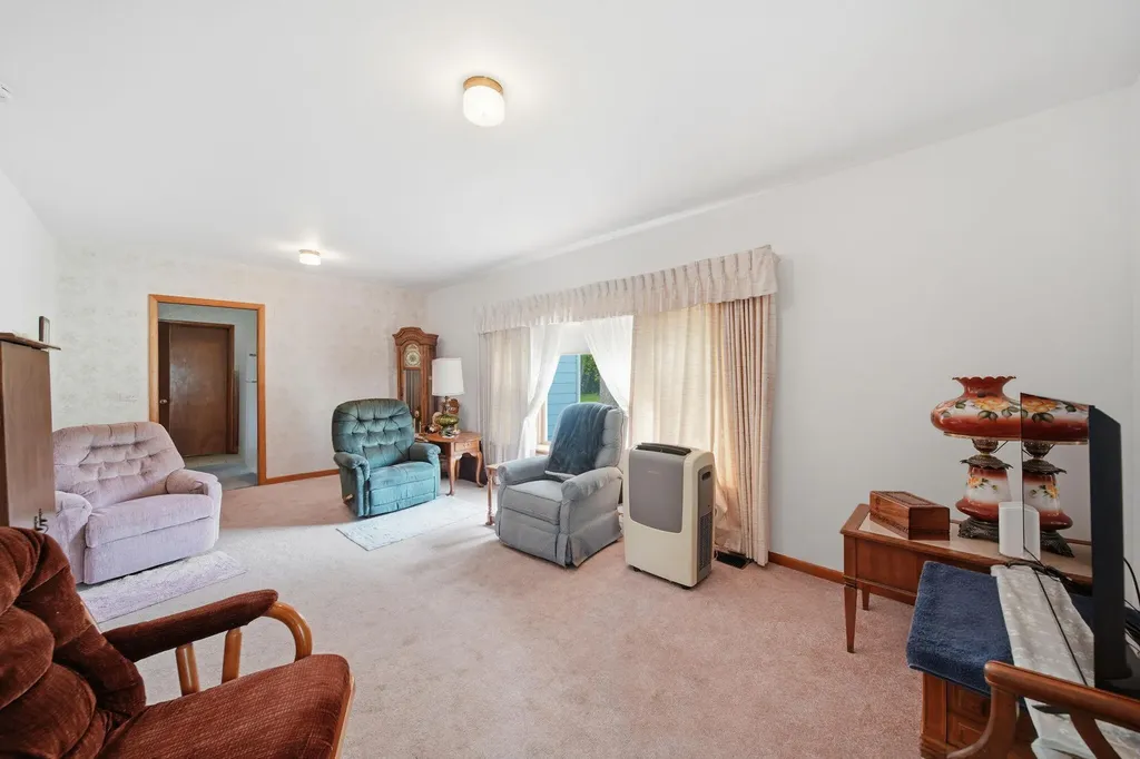 225 Center Court Napoleon Township MI 49201