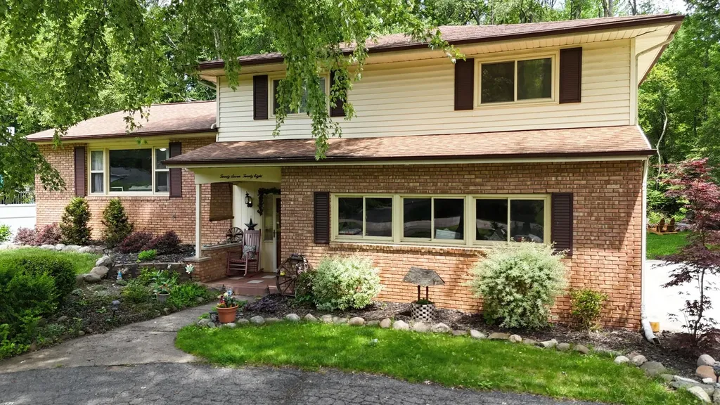 2728 Forest Lake Drive Summit Township MI 49203