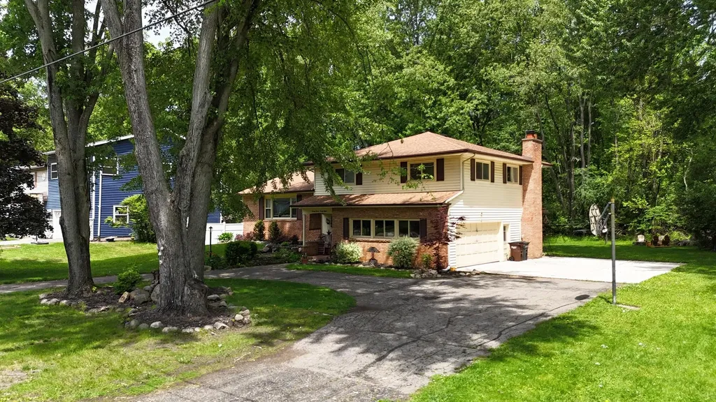 2728 Forest Lake Drive Summit Township MI 49203