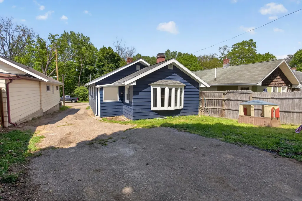 131 Park Drive Summit Township MI 49203