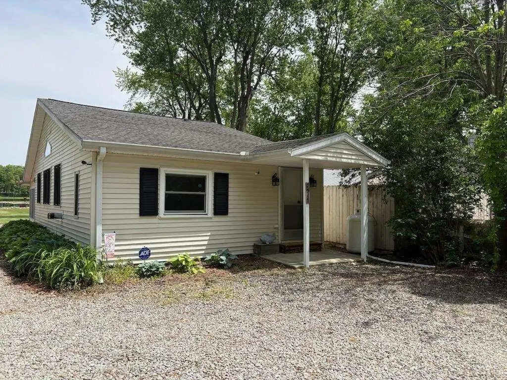 7517 Lake Drive Reading Township MI 49274