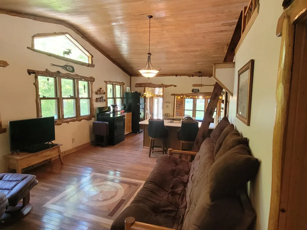 7517 Lake Drive Reading Township MI 49274