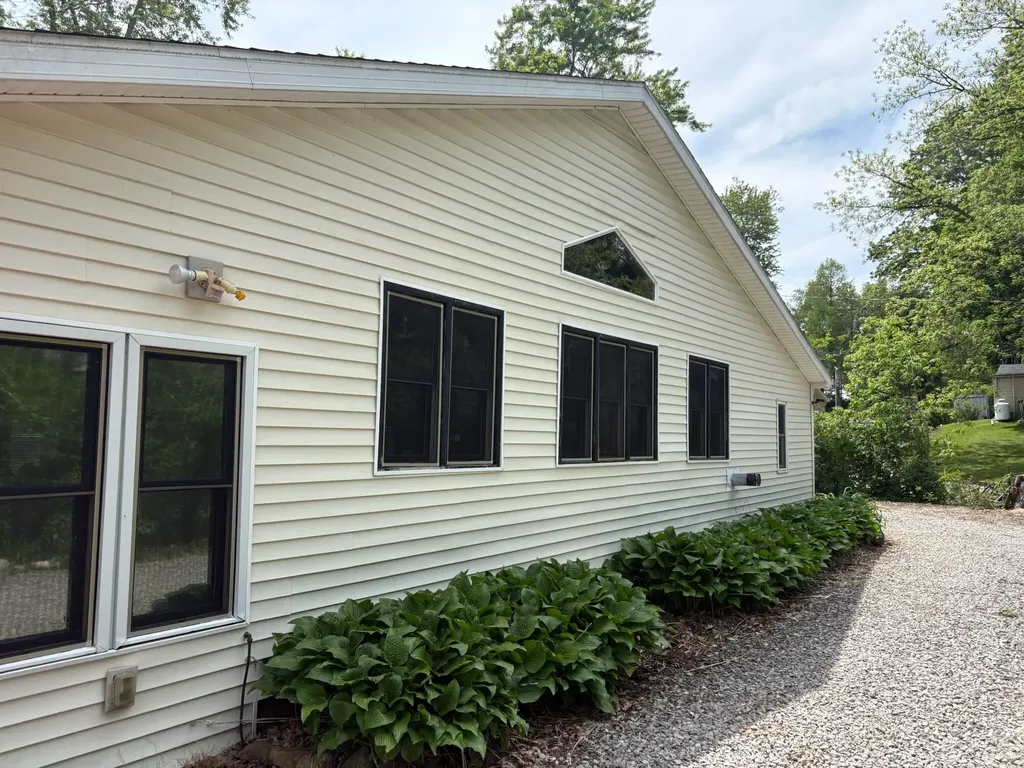 7517 Lake Drive Reading Township MI 49274