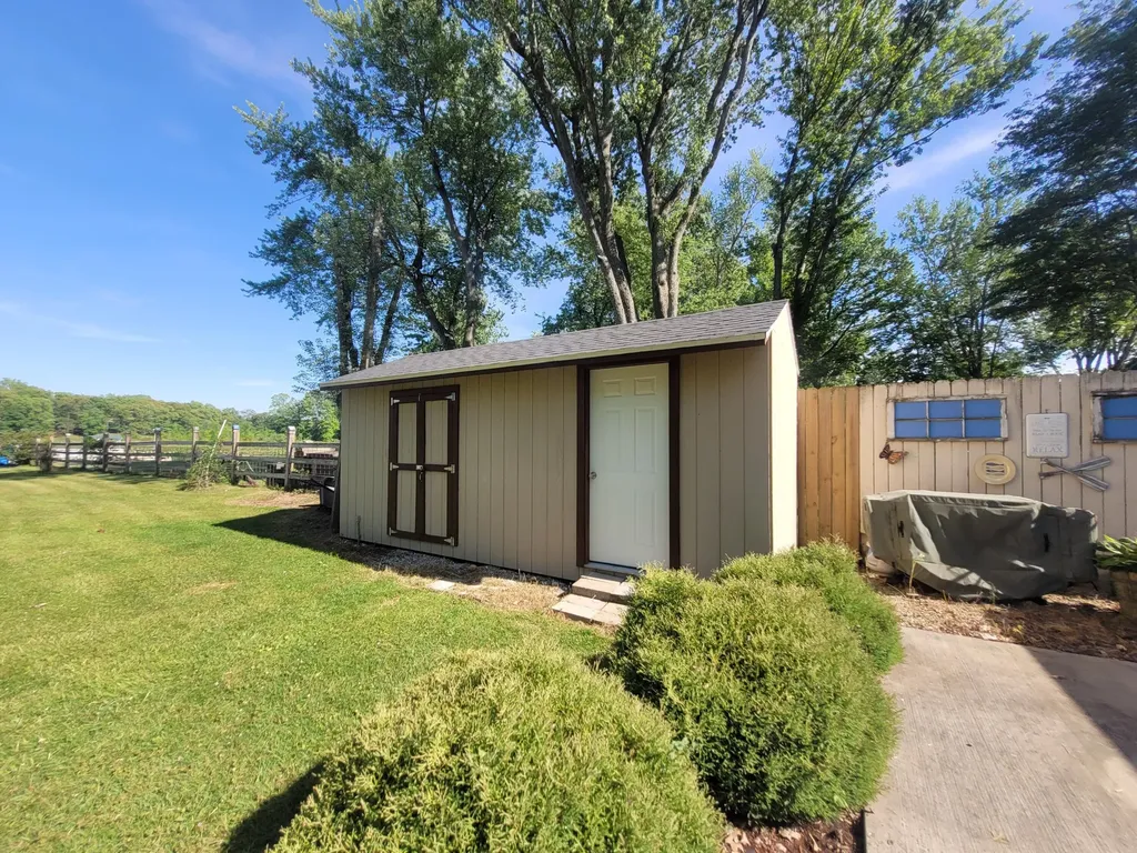 7517 Lake Drive Reading Township MI 49274