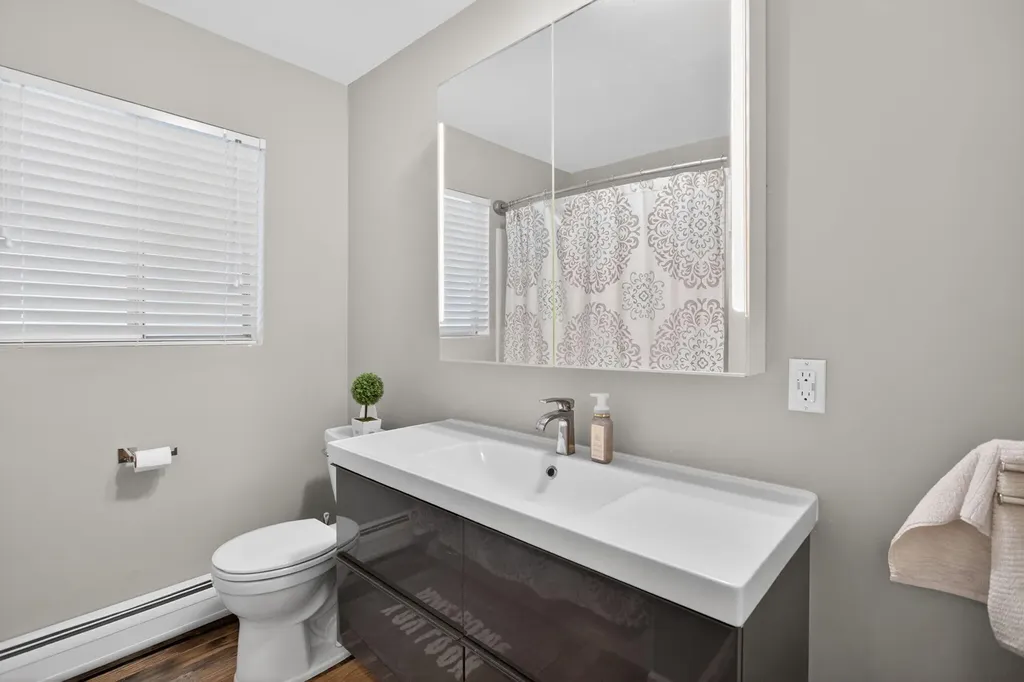 115 Kingsbury Drive Columbia Township MI 49230