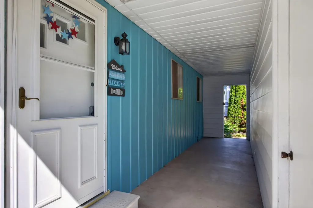 115 Kingsbury Drive Columbia Township MI 49230