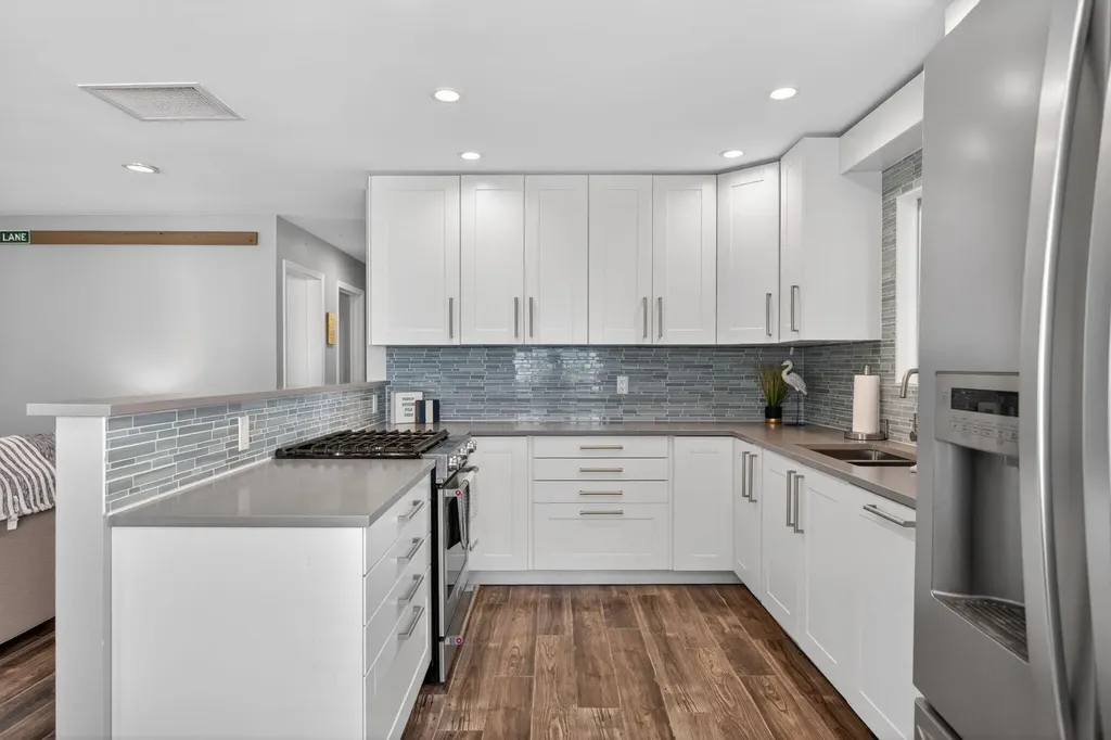 115 Kingsbury Drive Columbia Township MI 49230