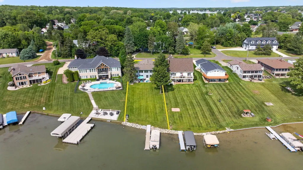 115 Kingsbury Drive Columbia Township MI 49230