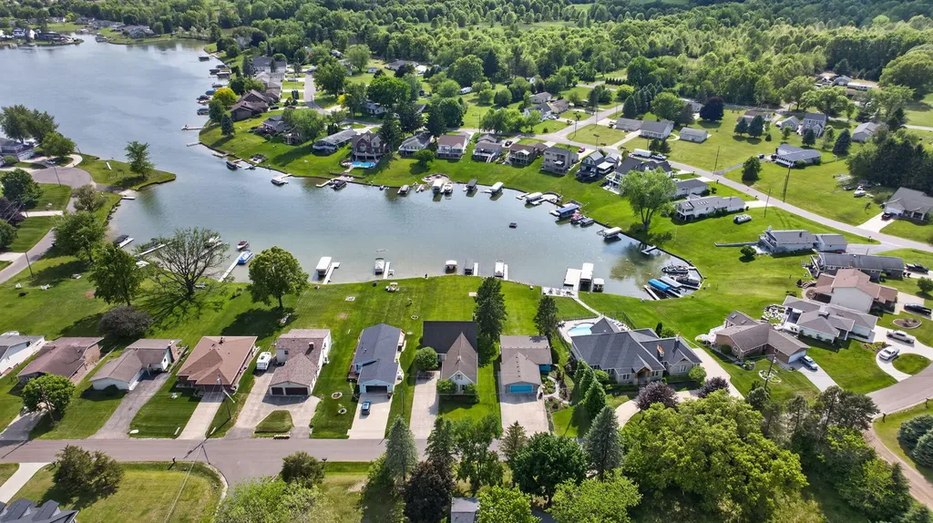 115 Kingsbury Drive Columbia Township MI 49230