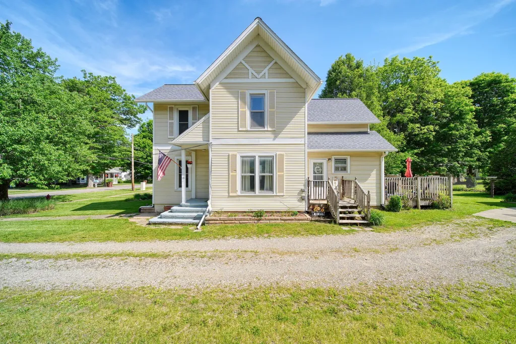 219 S Main Street Concord Village MI 49237