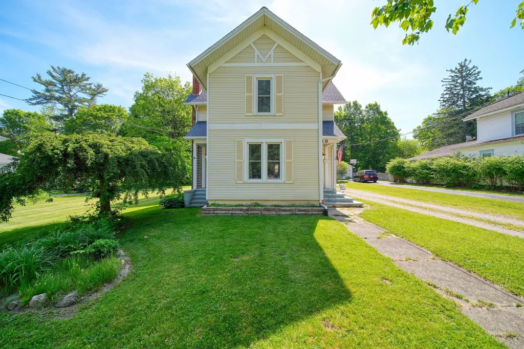 219 S Main Street Concord Village MI 49237