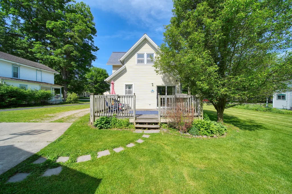 219 S Main Street Concord Village MI 49237