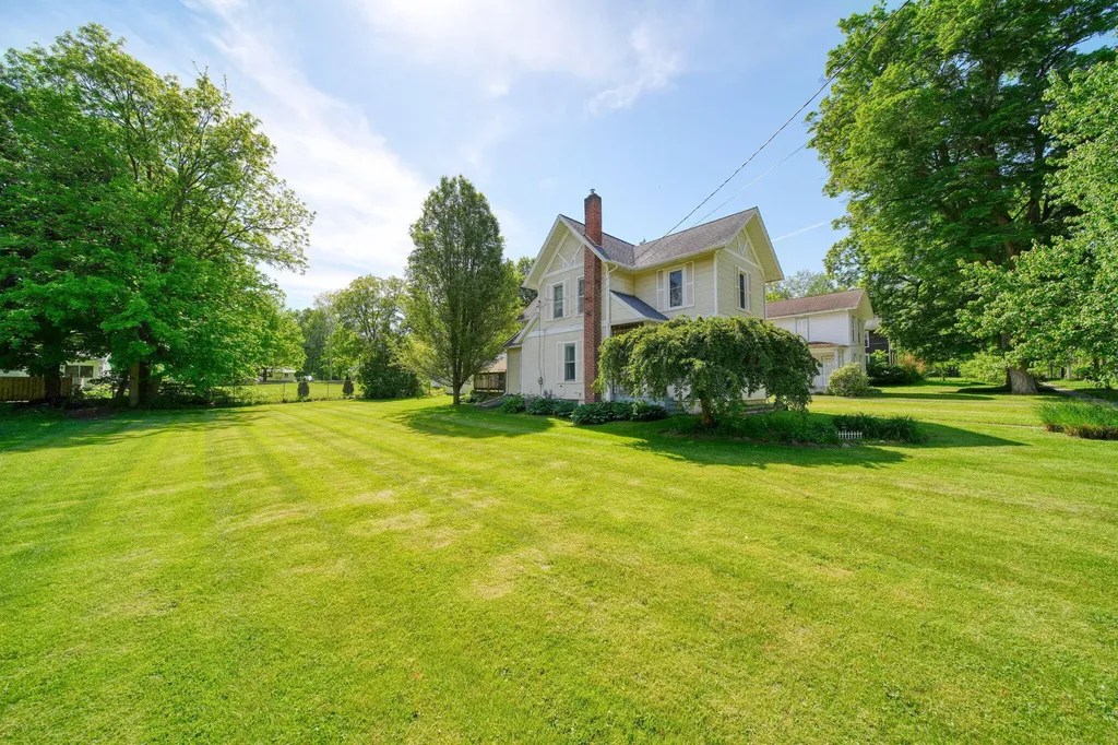 219 S Main Street Concord Village MI 49237
