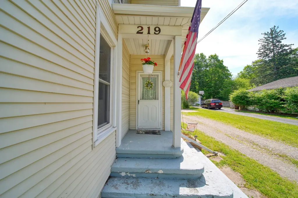 219 S Main Street Concord Village MI 49237
