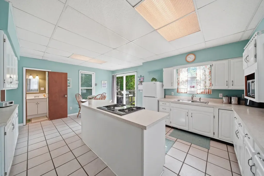 219 S Main Street Concord Village MI 49237