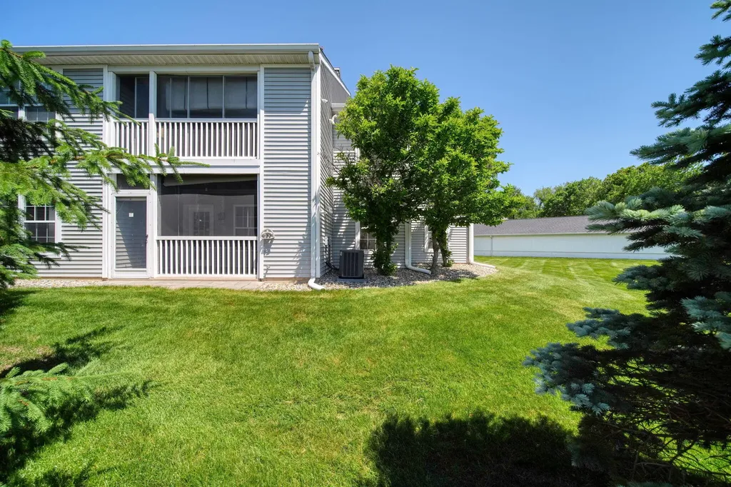 822 W Barrington Circle Summit Township MI 49203