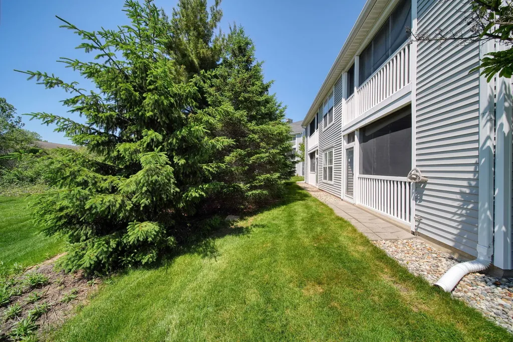 822 W Barrington Circle Summit Township MI 49203