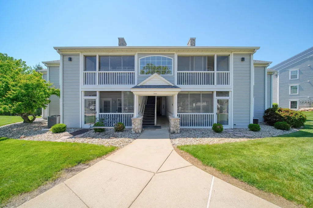822 W Barrington Circle Summit Township MI 49203