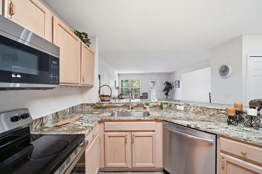 822 W Barrington Circle Summit Township MI 49203